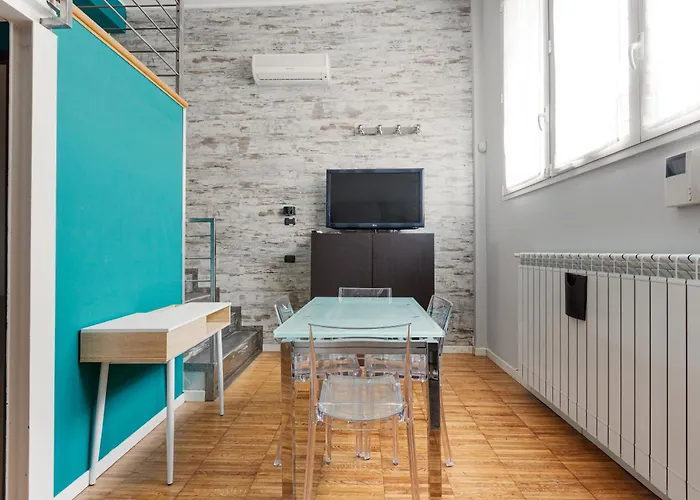 Milan - Gorla M1 Modern Studio!